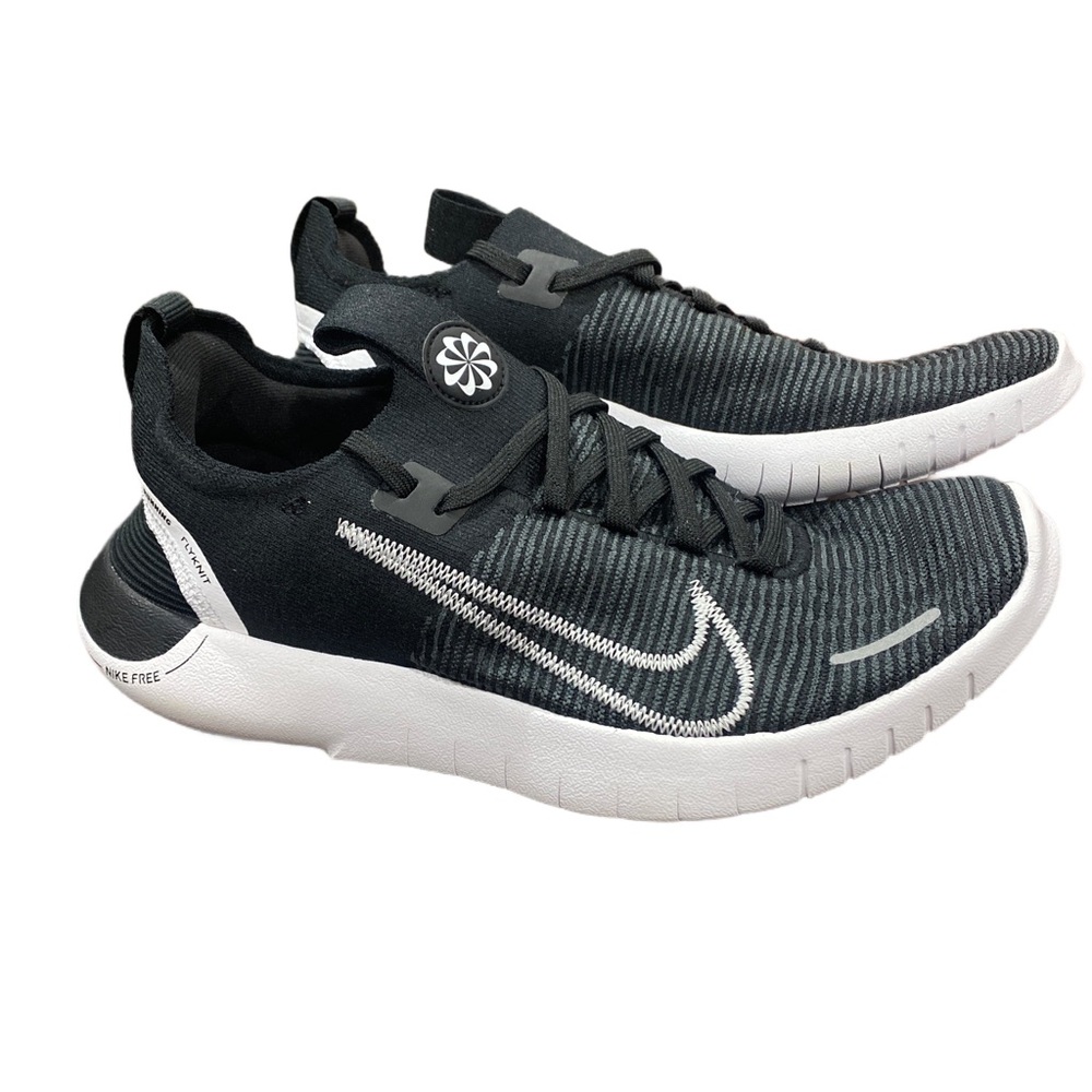 Nike Men's Black and White Sneakers